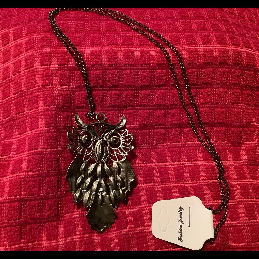 Owl Necklace with multi color gemstones. - Picture 4 of 4